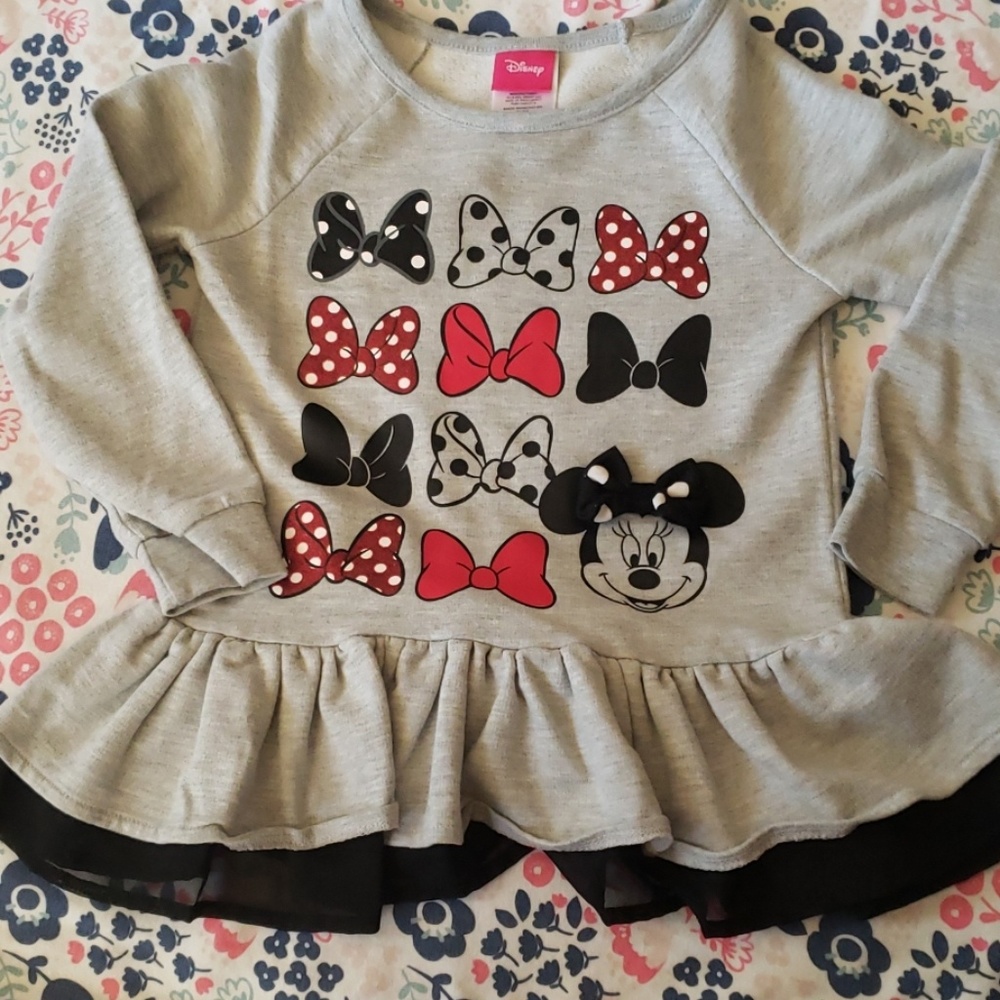 Girls long sleeve peplum top